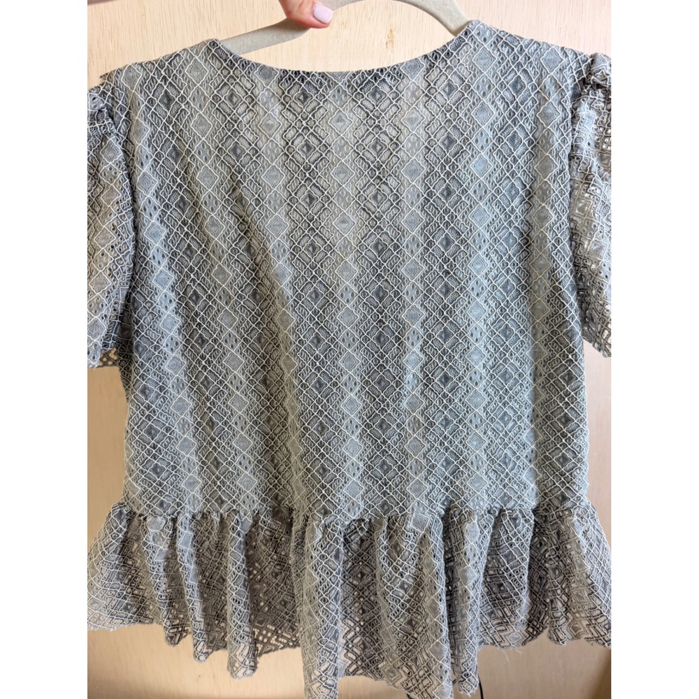 Ellison Lace Peplum Top Womens Small Blue Grey Excellent V-Neck Ruffle Flutter - Picture 6 of 8